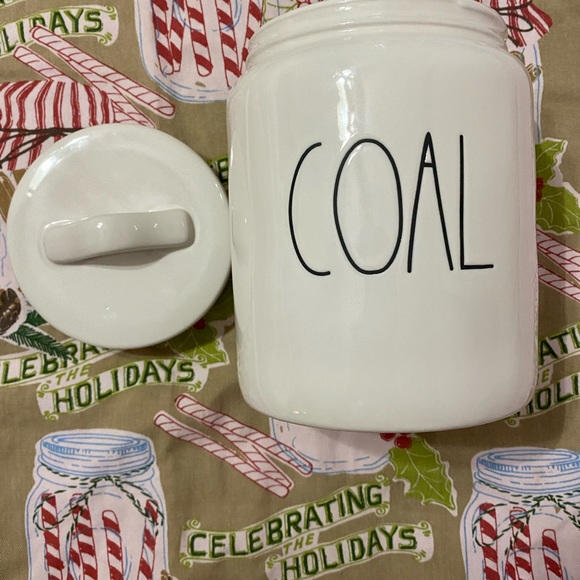 Rae Dunn Christmas canister - Picture 2 of 5